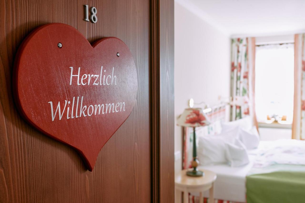Romantik Hotel & Restaurant Hirsch Sonnenbühl Екстериор снимка