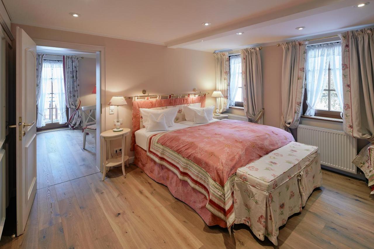 Romantik Hotel & Restaurant Hirsch Sonnenbühl Екстериор снимка