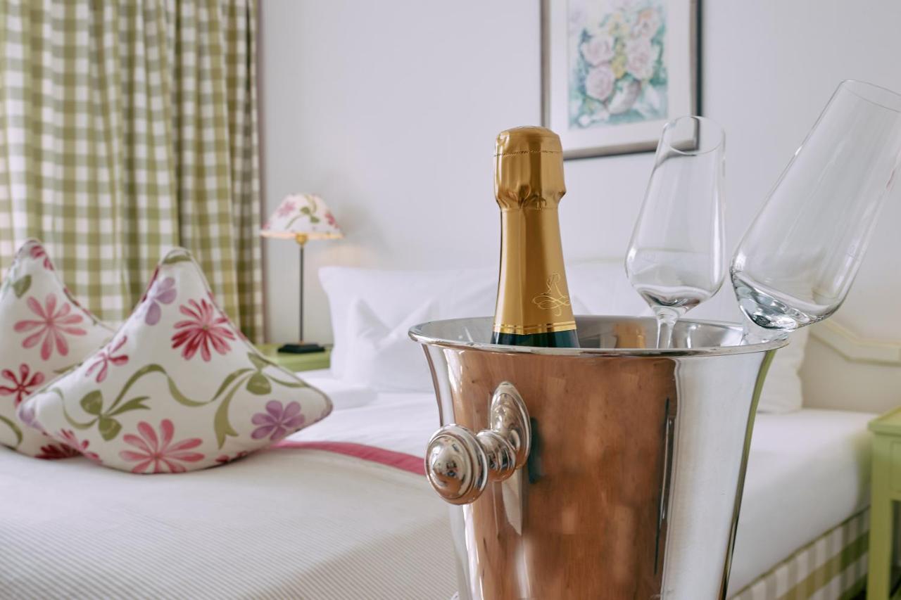 Romantik Hotel & Restaurant Hirsch Sonnenbühl Екстериор снимка